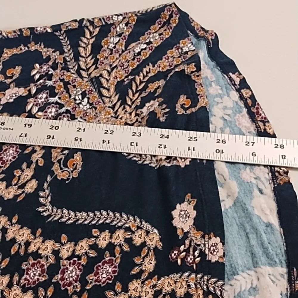 24/7 BOHO COTTAGECORE NAVY FLORAL PRINT, 3/4 SLEEVE, SOFT, TEE SHIRT TUNIC - Picture 5 of 7